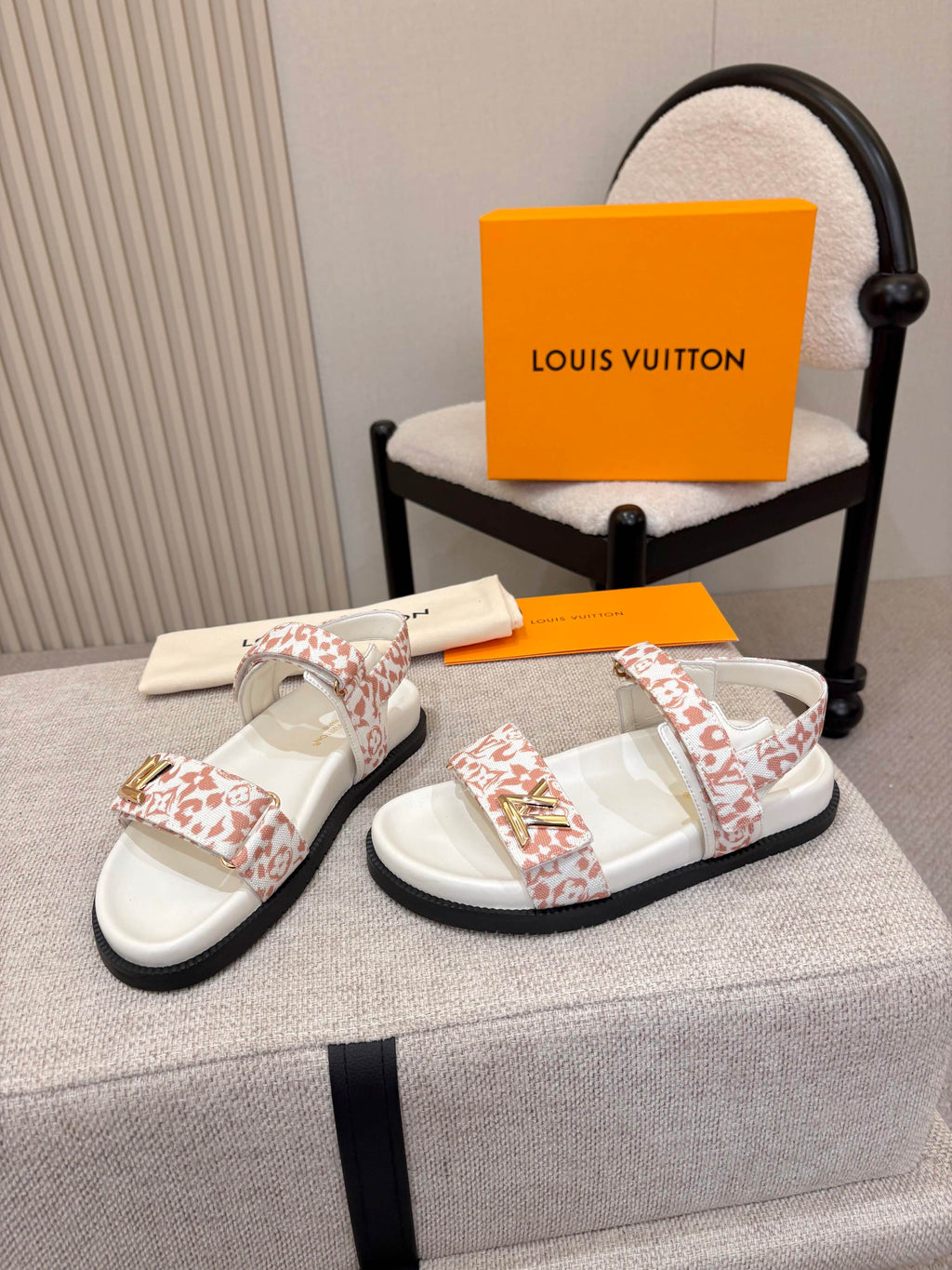 Printed Double-Strap Buckle Slides — product photo 14