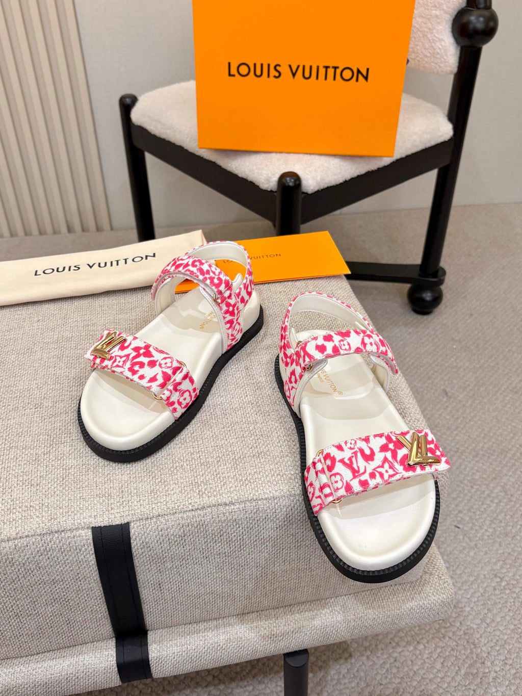 Printed Double-Strap Buckle Slides — product photo 2