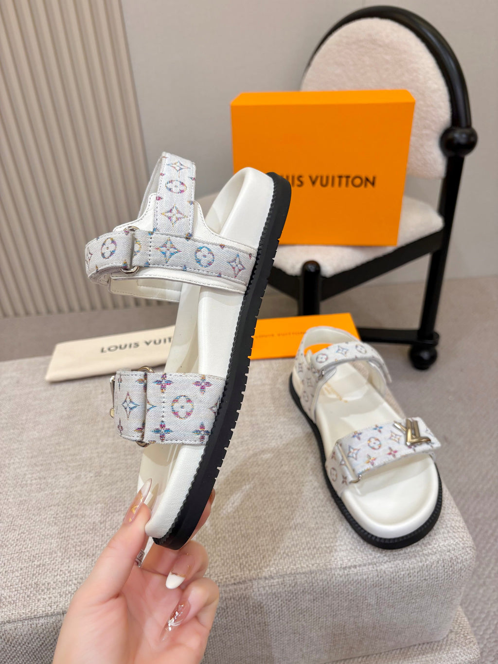 Printed Double-Strap Buckle Slides — product photo 5