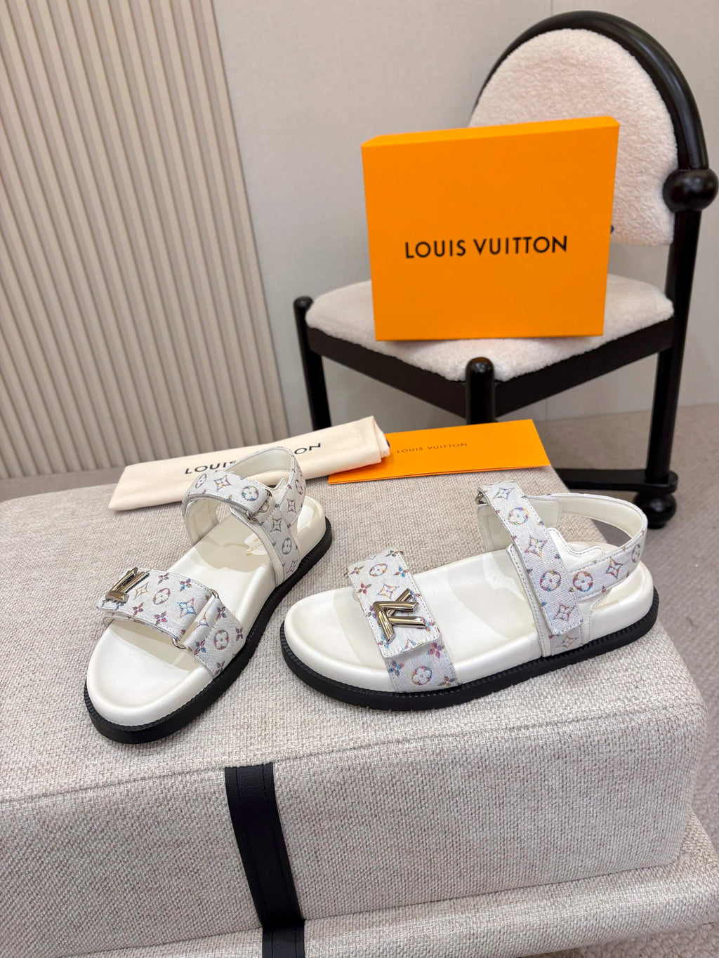 Printed Double-Strap Buckle Slides — product photo 6