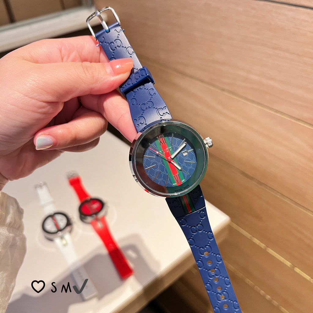 Striped Dial Silicone Strap Quartz Watch
