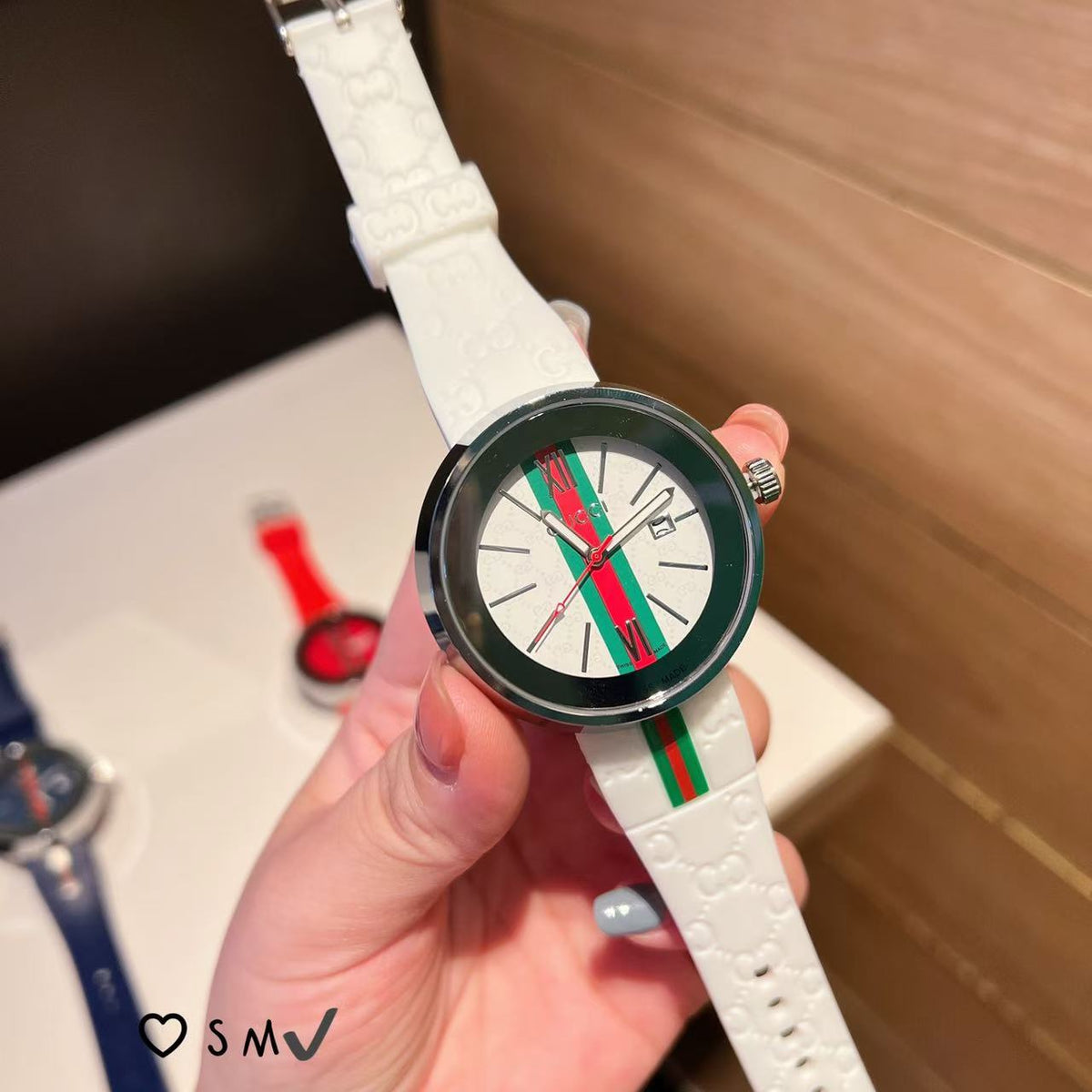 Striped Dial Silicone Strap Quartz Watch
