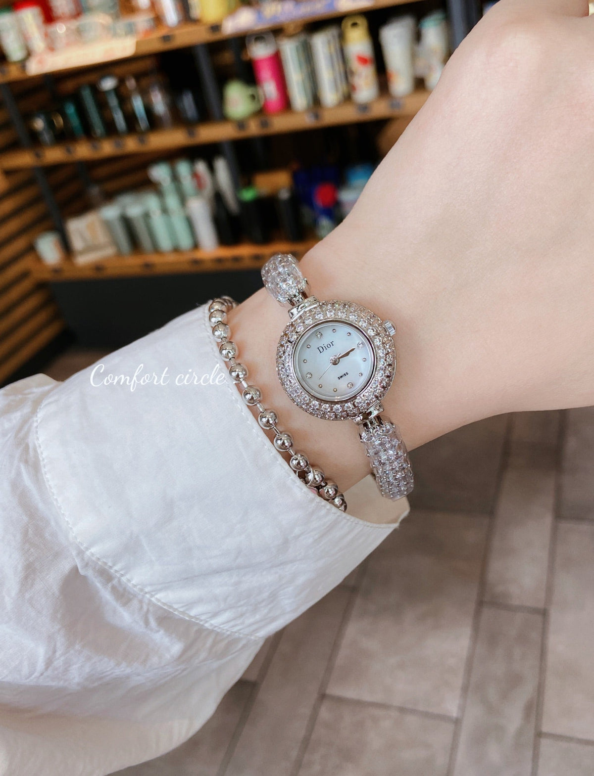 Pearl-Style Round Dial Bracelet Quartz Watch