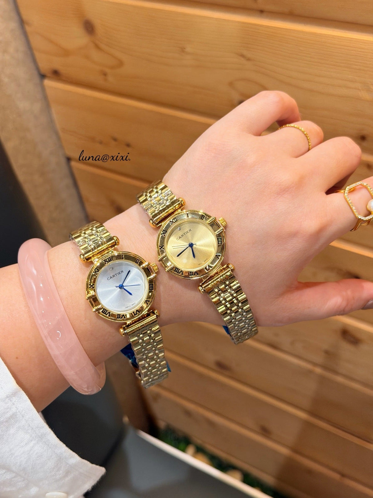 Colorful Round Dial Bracelet Quartz Watch