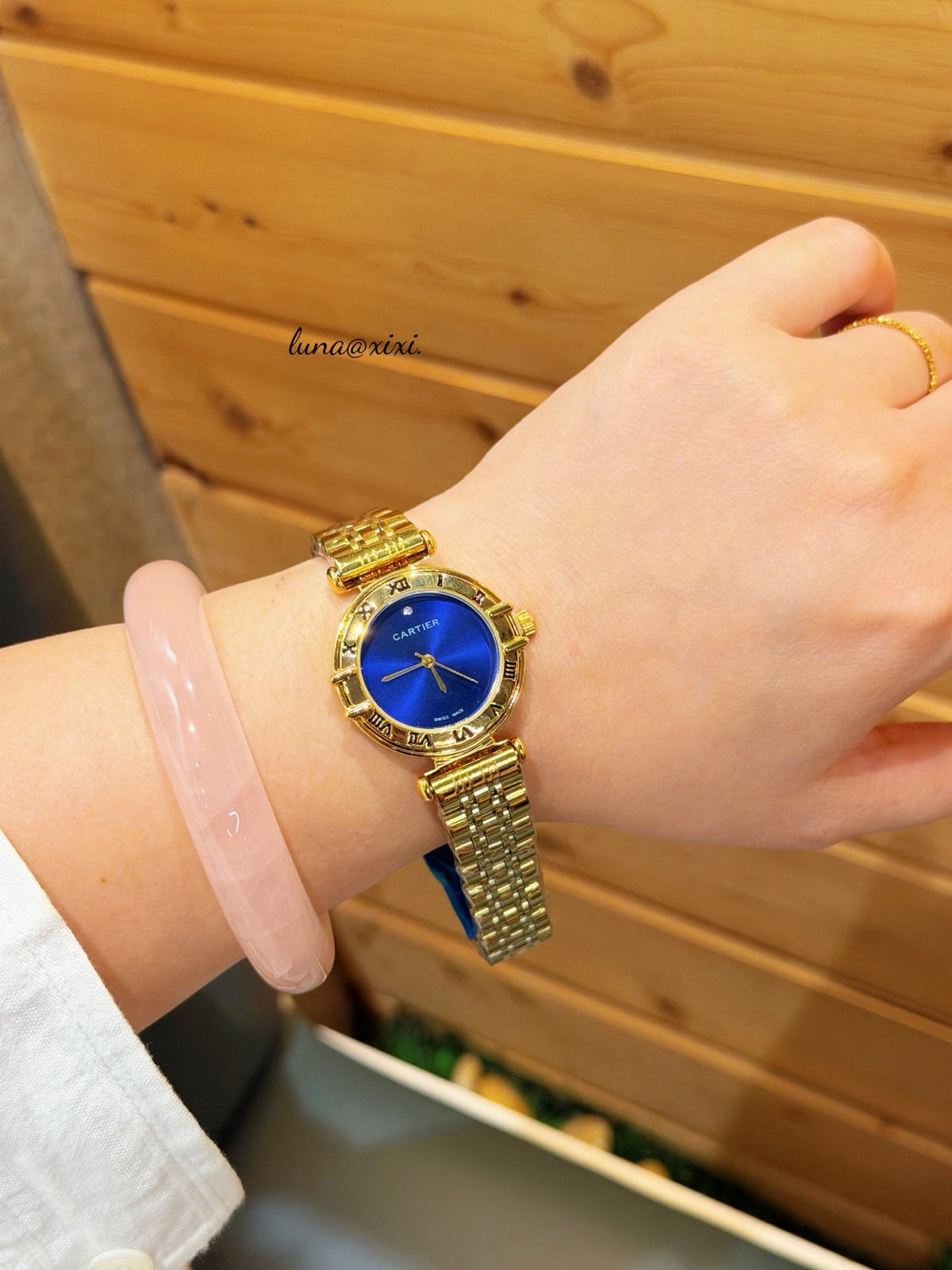 Colorful Round Dial Bracelet Quartz Watch