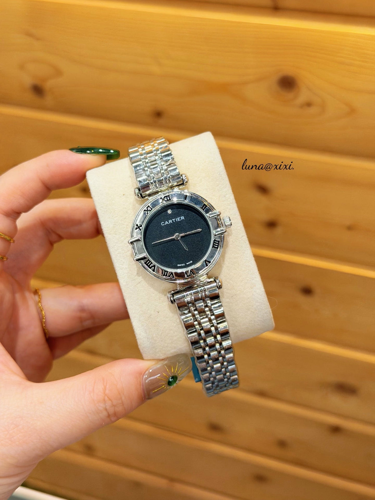 Round Dial Crystal-Style Bracelet Quartz Watch