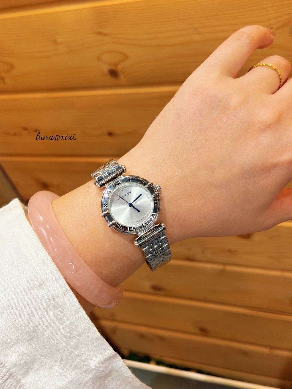Round Dial Crystal-Style Bracelet Quartz Watch