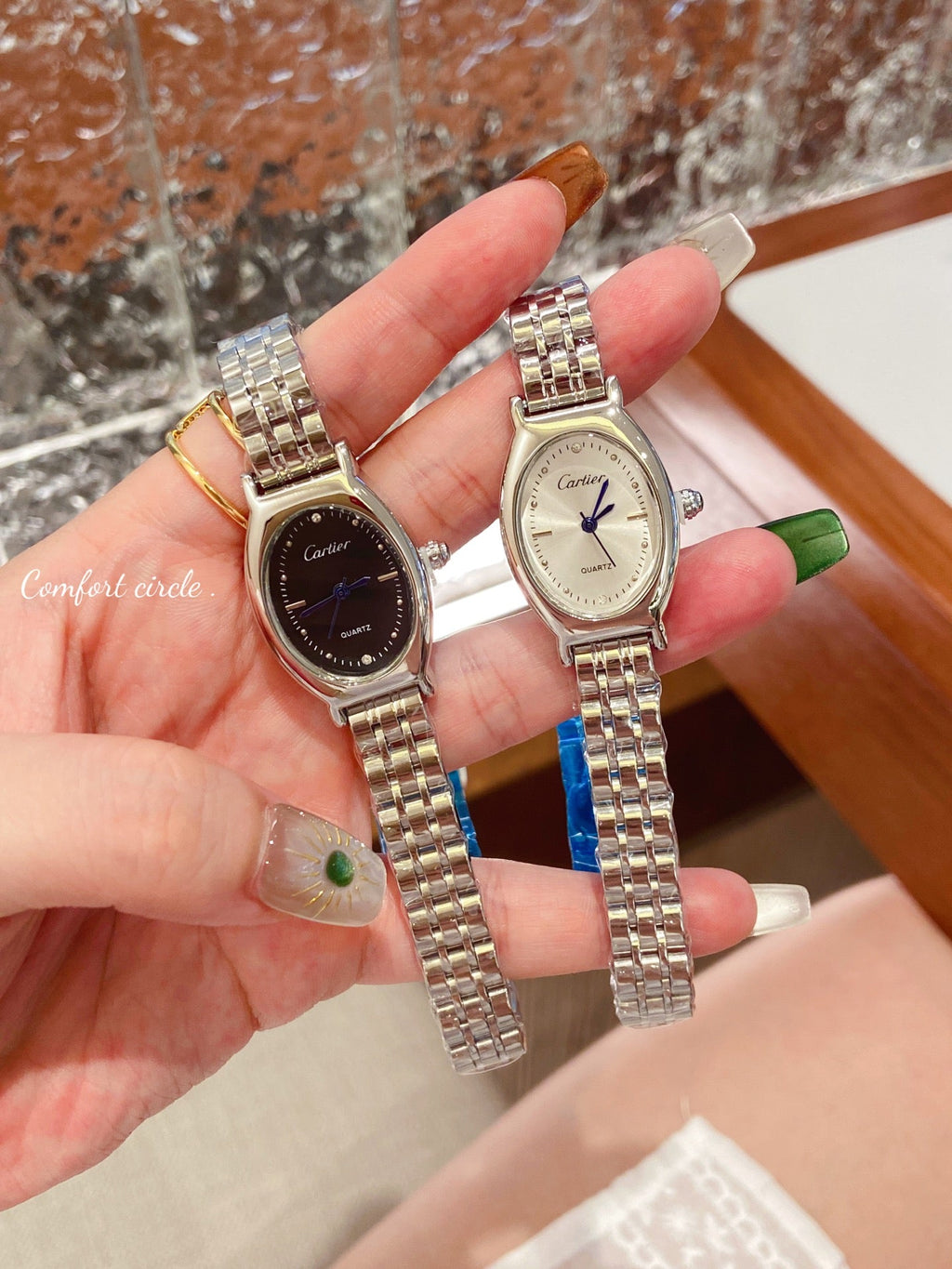 Classic Round Dial Metal Bracelet Quartz Watch