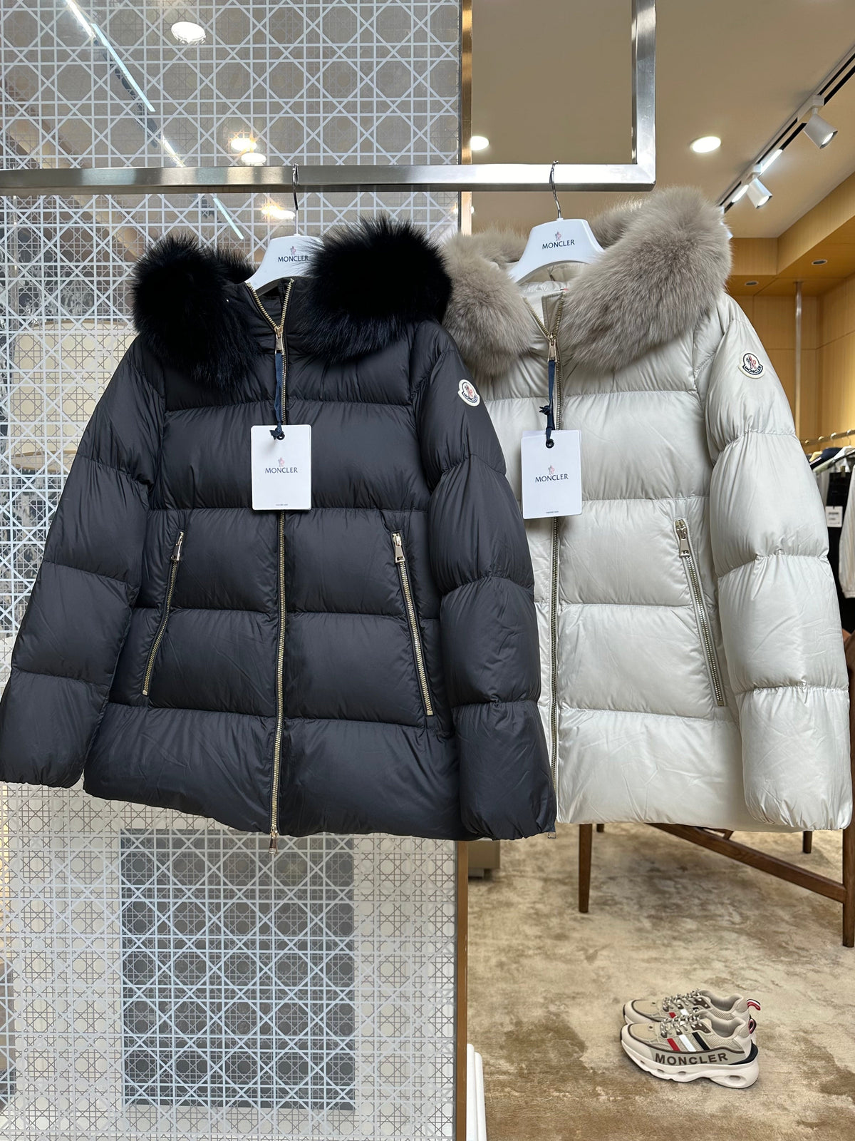 Women's Fur-Collar Hooded Down Puffer Jacket