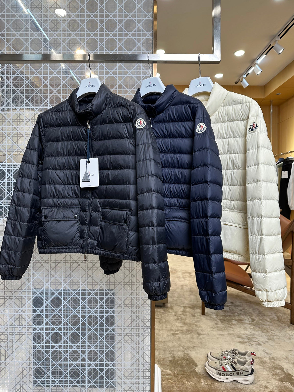 Women's Short Stand-Collar Down Jacket